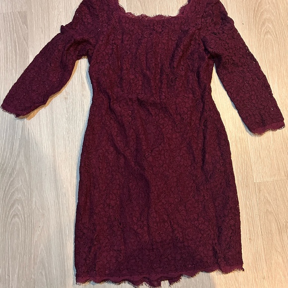 Adrianna Papell Dresses & Skirts - Sz 6 Adrianna papell burgundy purple lace sheer sleeve cocktail party dress